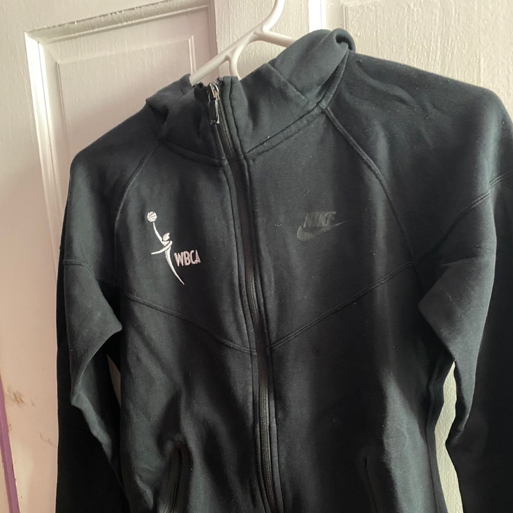 Nike Black Sportswear Zip-Up Hopdie